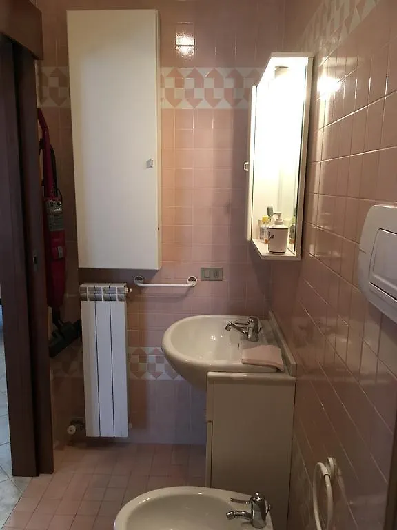 Villaggio dei Fiori Appartment Sirmione 0*,  Italia